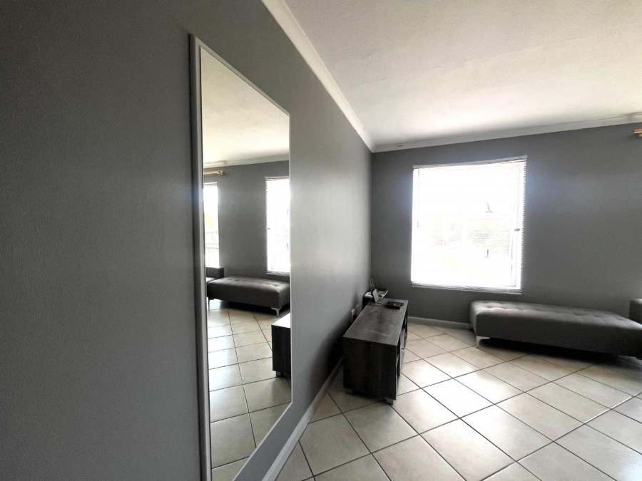 1 Bedroom Property for Sale in Van Der Stel Western Cape